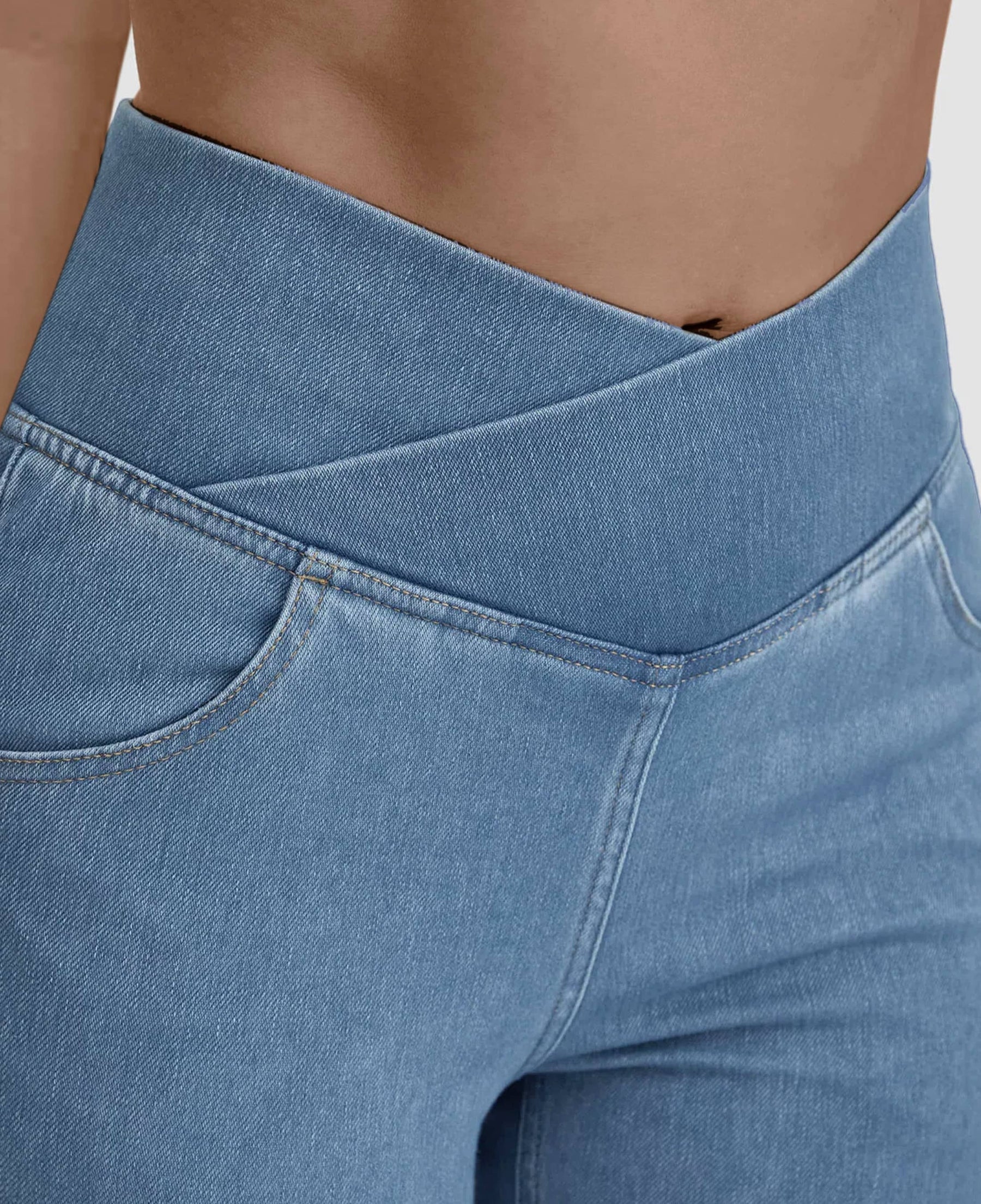 Calça Jeans Modeladora de Cintura Alta Cruzada - [COMPRE 1 E LEVE 2]
